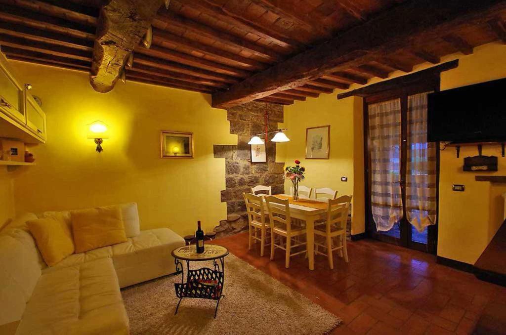 Cottage Le Ginestre Con Piscina In Val D'Orcia ラディコーファニ エクステリア 写真