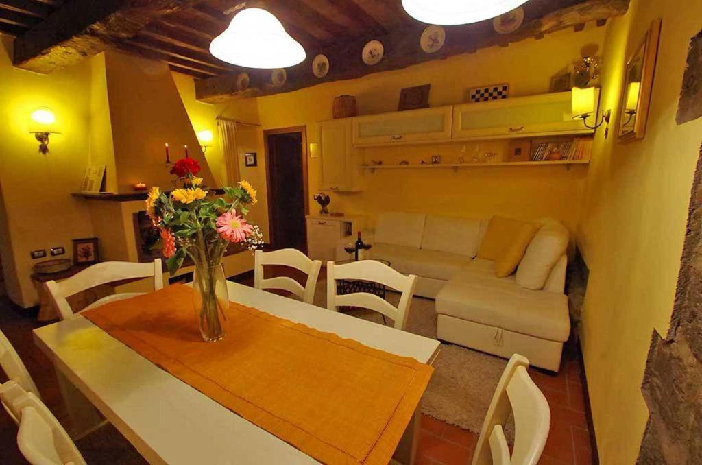 Cottage Le Ginestre Con Piscina In Val D'Orcia ラディコーファニ エクステリア 写真